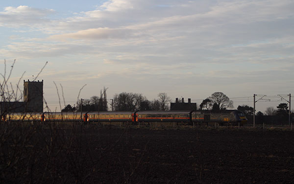GNER HST set heading south nr South Muskham